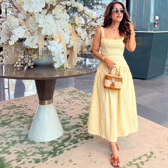 ZARA TEXTURED MIDI DRESS Yellow - Picture 3 of 7